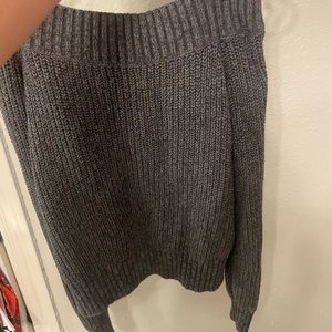 Hollister knit sweater / medium